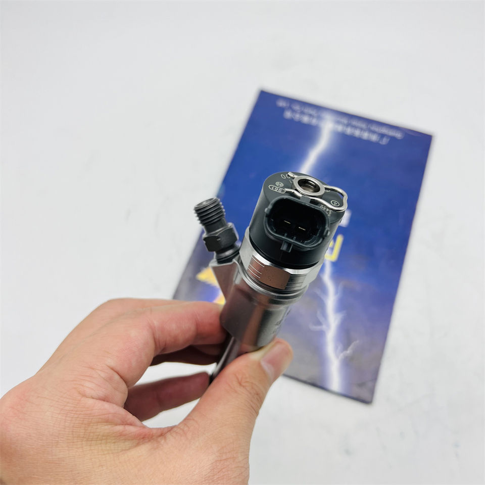 PC70-8 PC130-8 PC118MR PC88MR Fuel Injector 0 445 110 307 6271-11-3100 Common Rail Diesel Fuel Injector 6271113100 0445110307