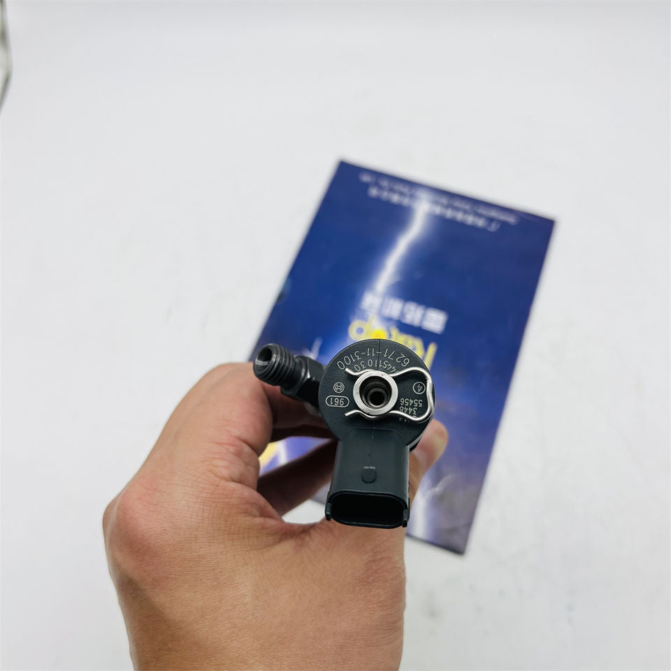 PC70-8 PC130-8 PC118MR PC88MR Fuel Injector 0 445 110 307 6271-11-3100 Common Rail Diesel Fuel Injector 6271113100 0445110307